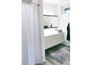 Orlando Shower Curtain 145x200 cm | Skriver Collection